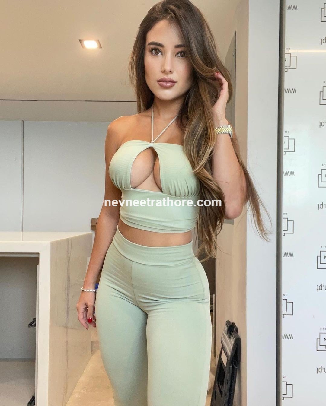 female Call Girls in Noida